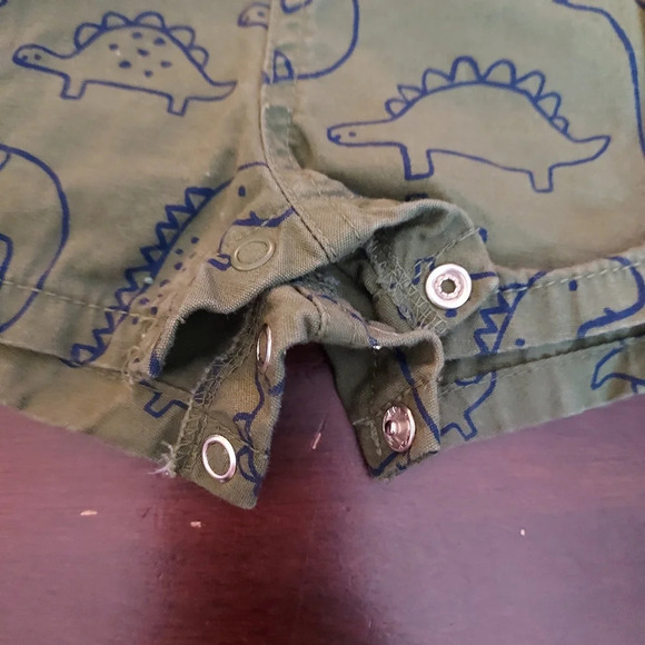 Carter’s Baby Boy’s 2 Piece Dinosaur T Shirt & Short Overalls Set Size 6M - Picture 5 of 9